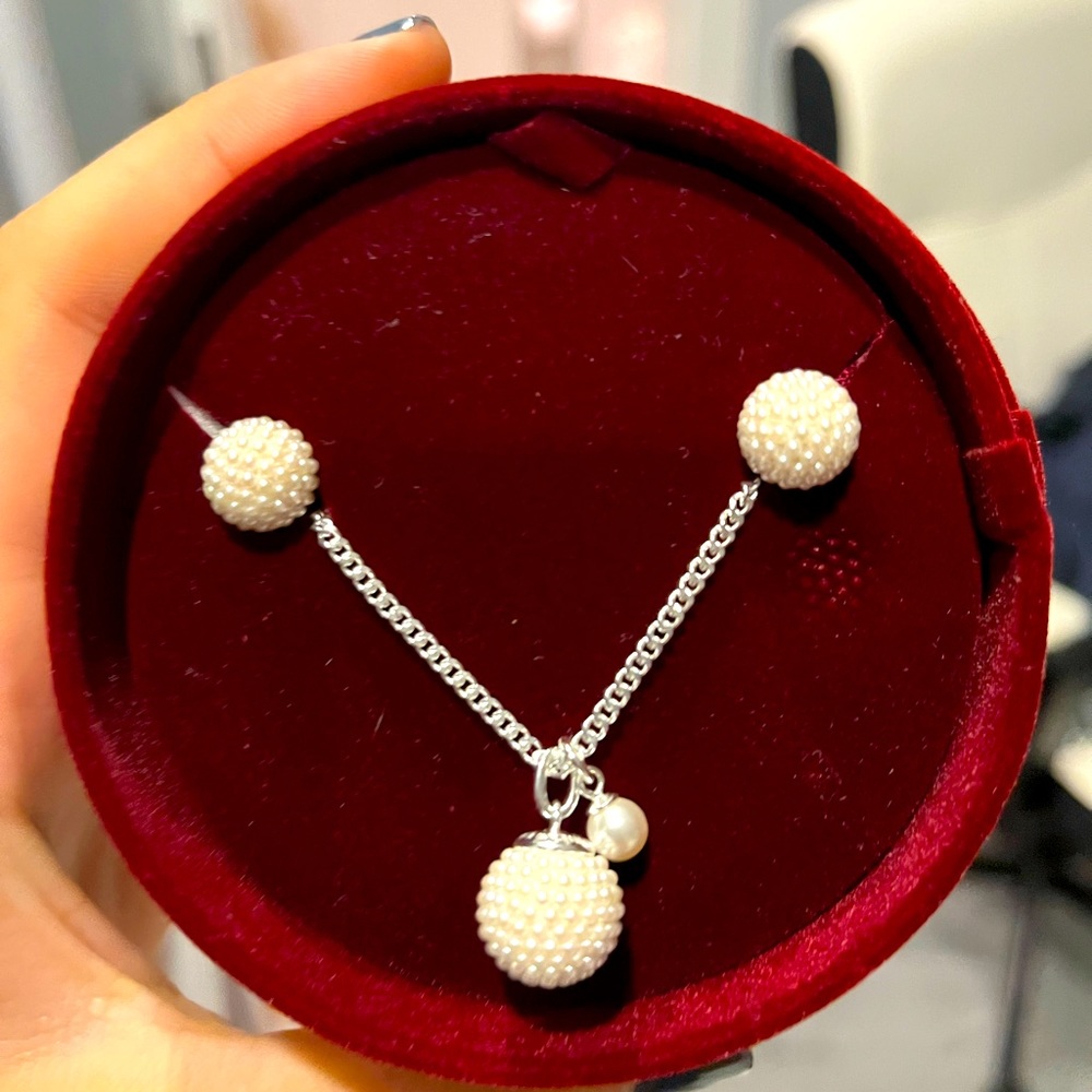 authentic Pearl earrings and necklace set